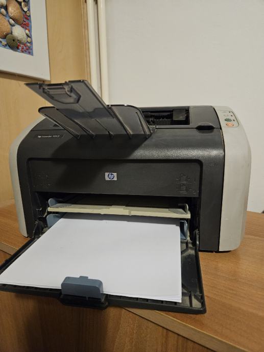 Laserski printer HP Laser Jet 1012