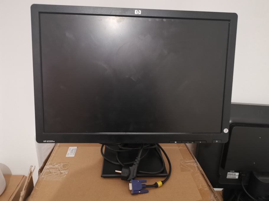 HP LE2201w 22'' WSXGA+ Widescreen LCD Monitor | R1 račun