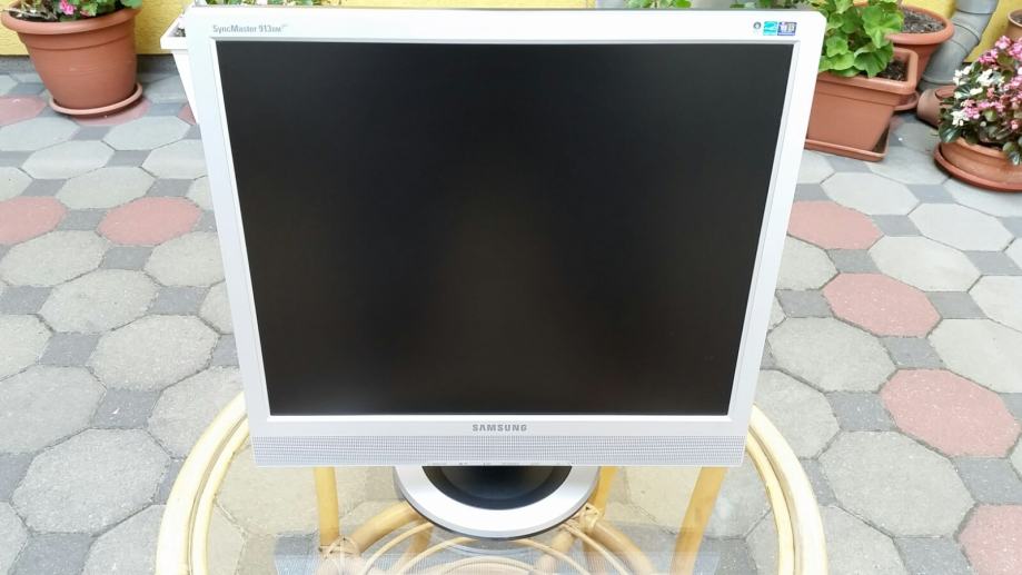 LCD monitor 19" Samsung 913BM