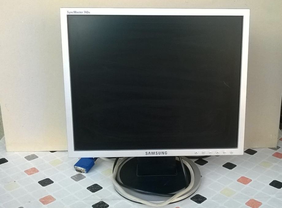 Samsung SyncMaster 740N