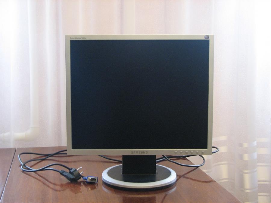 Samsung SyncMaster 740N - LCD monitor