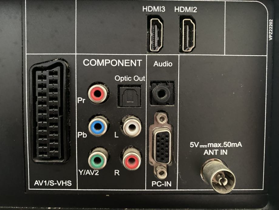Grundig 32 VLC 3100 C 81,3 cm