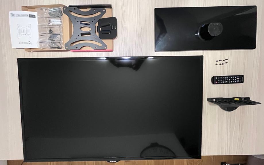 Samsung UE42F5000AW LCD TV 42