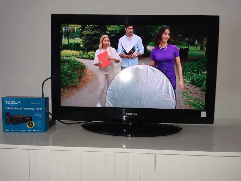 TV Toshiba 32 + DVBT2 tuner