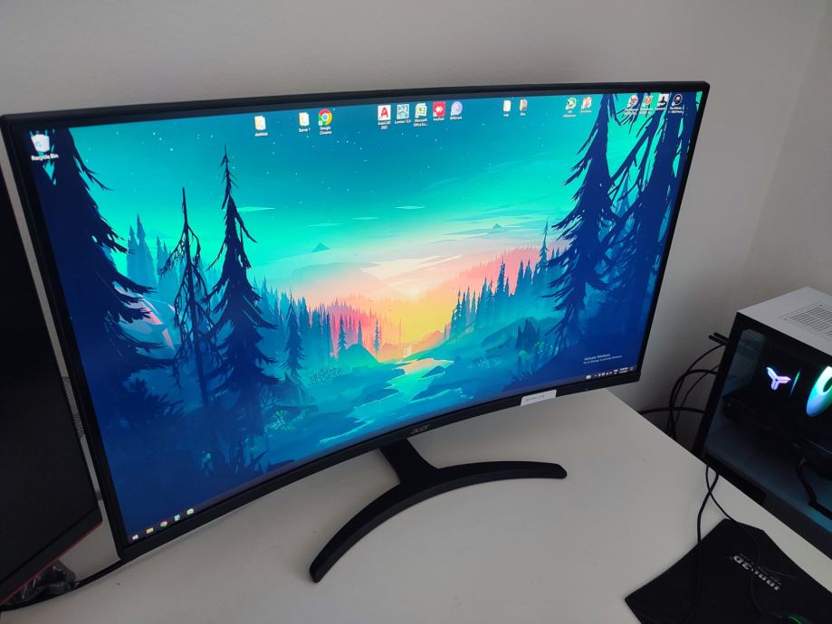 ACER NITRO 31.5 2560x1440p 165Hz 1ms Zakrivljen Zvučnici