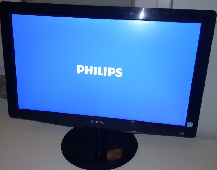 Monitor Philips 196v 18,5 Led sa zvučnicima