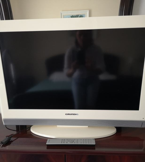 Prodajem GRUNDIG TV ~ 80cm ekran, plazma, LCD tv