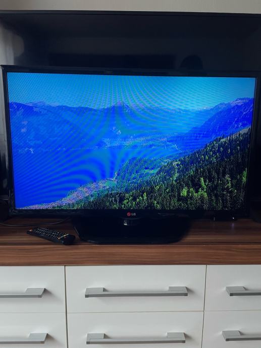 LG Led TV 32 HD, odlična kvaliteta slike i zvuka POVOLJNO