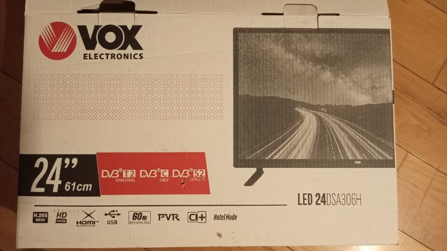 mali televizor LED24