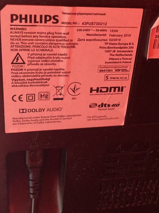 Bague en or 18 carats, corail et diamants - En vente sur Bague en or 18 carats, corail et diamants - En vente sur