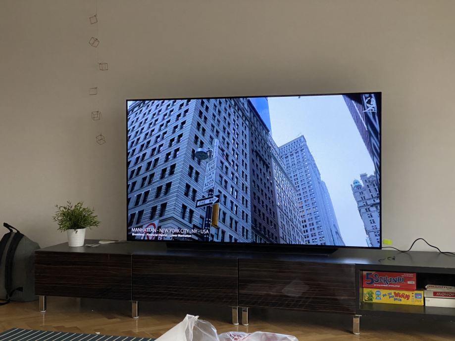 Prodajem LG OLED 65 CX3 4K televizor