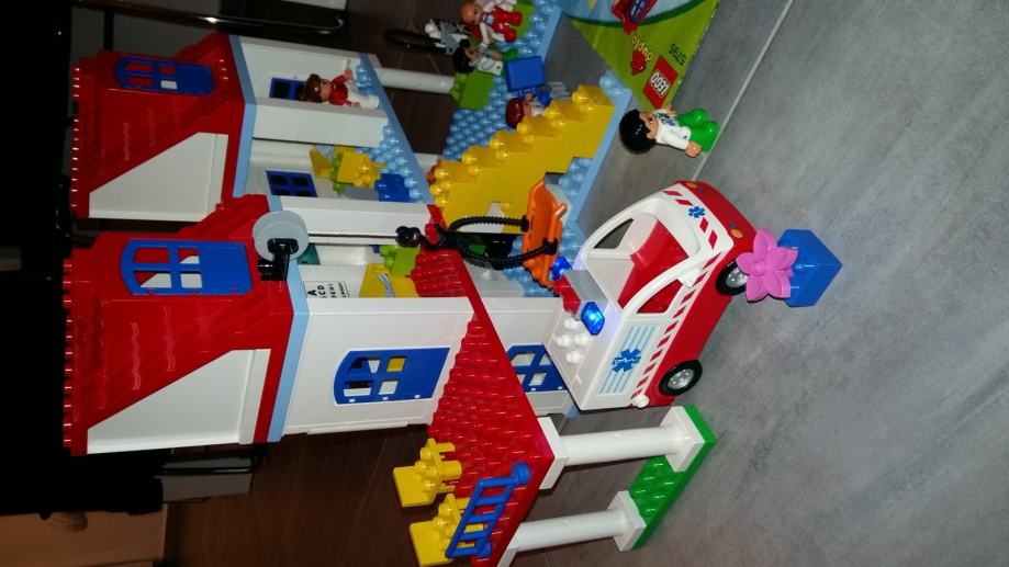 Lego Duplo 5795 - hospital
