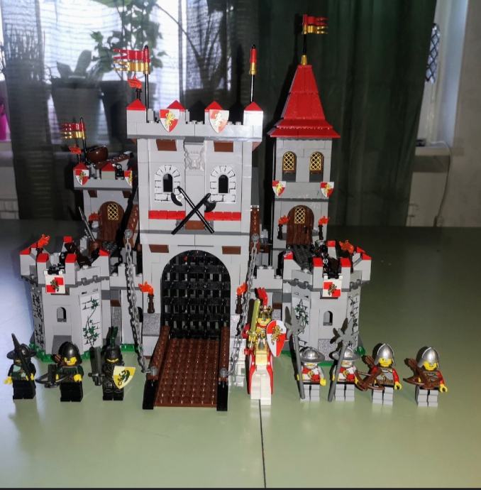 Lego King's Castle