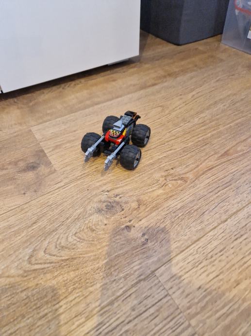 LEGO SET 8648-1 - Buzz Saw
