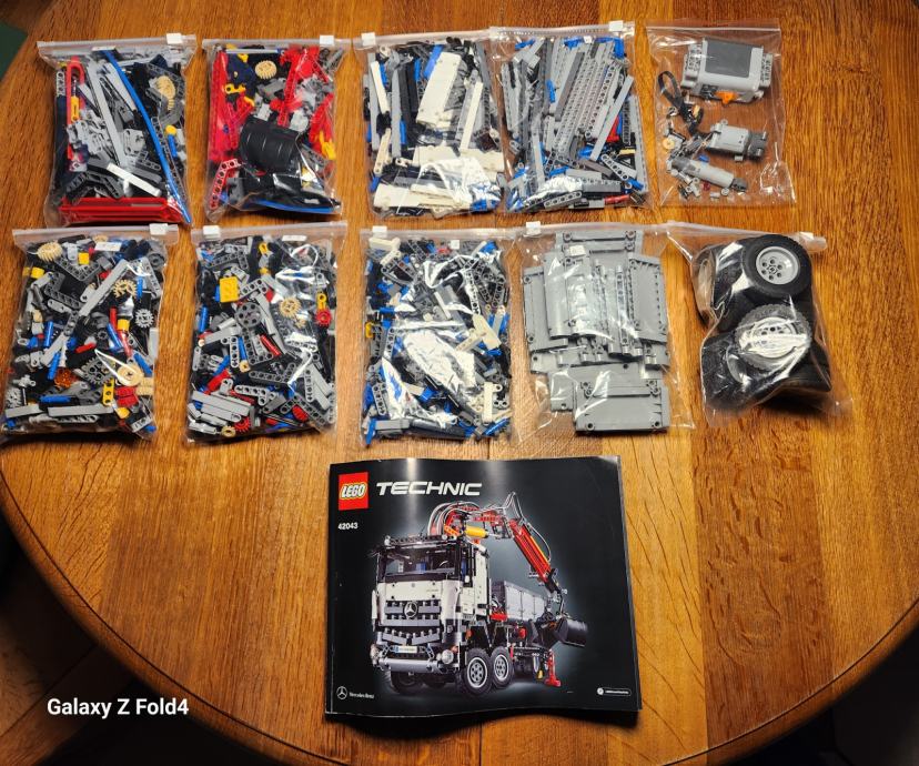 LEGO Technic - Mercedes-Benz Arocs 3245 - 42043