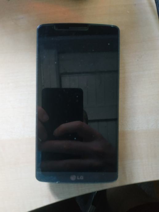 LG G3 crni