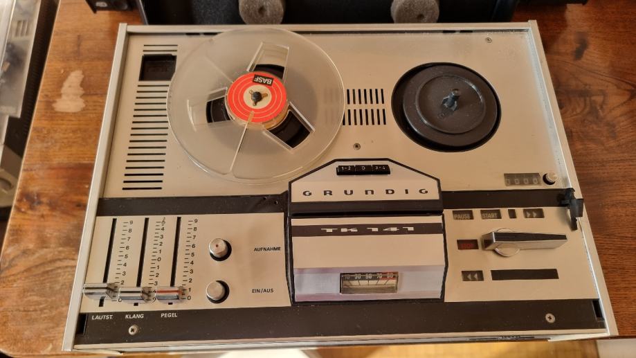 Grundig TK141 Reel to Reel Cassette Recorder and Mic kazete rekorder