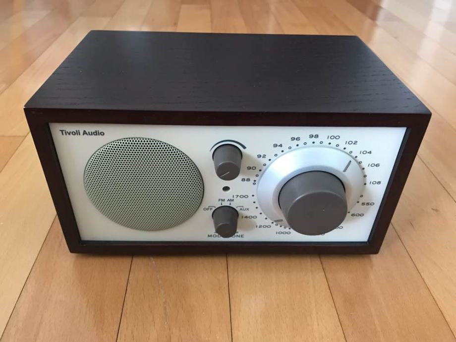 Radio prijemnik Tivoli Audio “Model One” by Henry Kloss