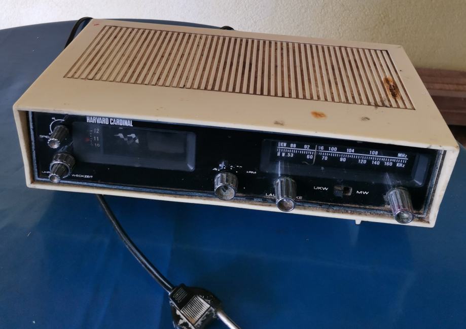 RETRO BUDILICA SA PADAJUĆIM SATOM HARVARD CARDINAL H-17