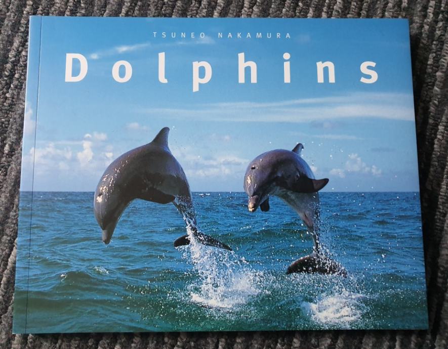 Knjiga Dolphins - Tsuneo Nakamura