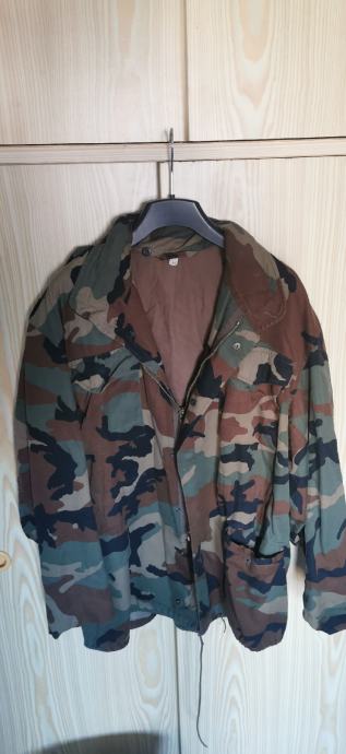 Vojnička jakna, hlače i 3 košulje