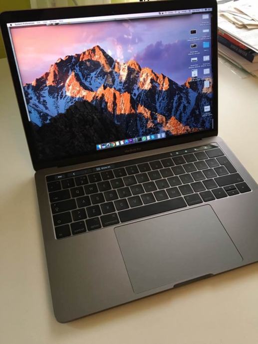 Macbook pro 2017 аккумулятор Macbook pro 2017 аккумулятор