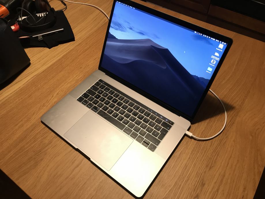Macbook Pro 15" Retina 2018 Touch Bar i7/16GB RAM/256GB, Space Grey