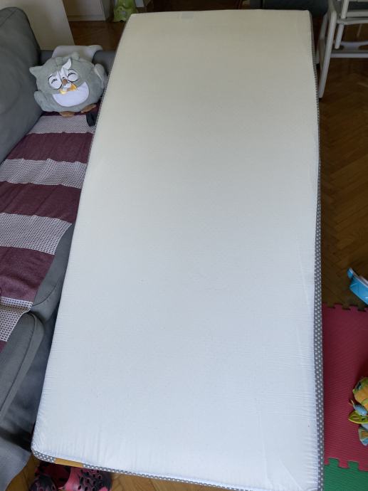 Madrac JYSK 90x200 GOLD F30 točkice WELLPUR kao novi