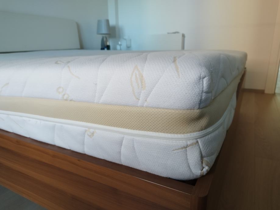 **Prodajem JYSK Madrac 180x200 PLUS S65 DREAMZONE**
