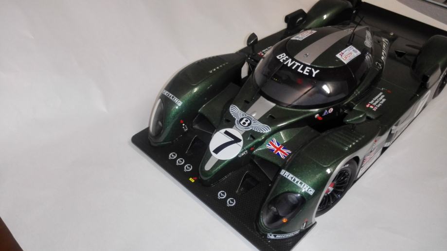 MINIATURE BENTLEY SPEED 8 Le Mans 2003 #7 AutoArt 1/18 EUR 50,00