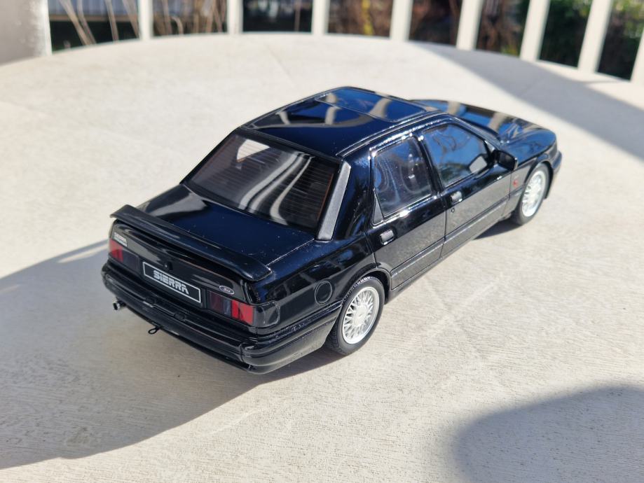 Ford Sierra Cosworth 4x4 RS 1/18 Ottomobile - Custom Jantes BBS Alu (occasion, état Parfait)