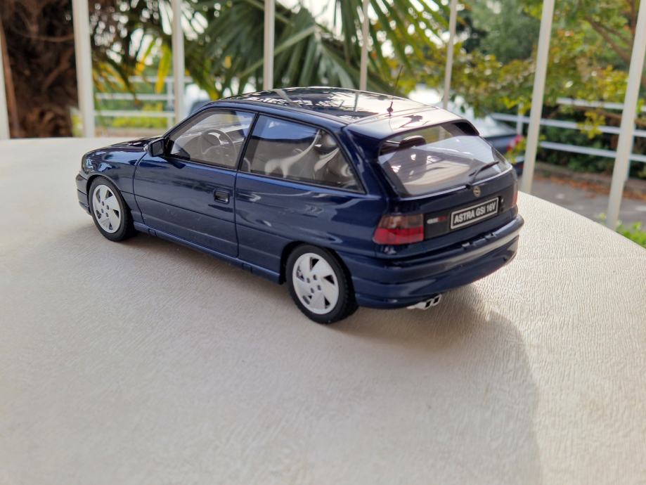 Ottomobile Ot203 Opel Astra GSI 16V 1:18