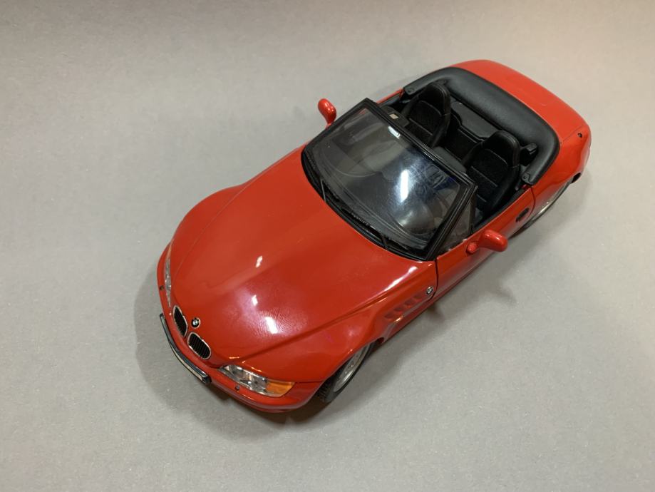 BMW Z3 Roadster 118 UT Models autic diecast model maketa