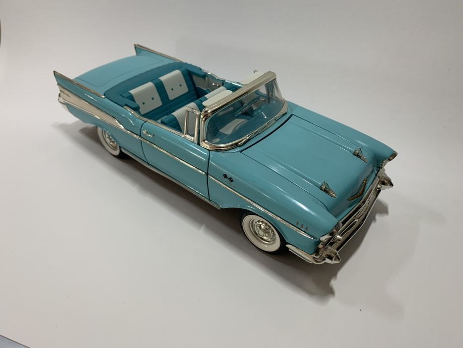 ERTL 1/18 – Chevrolet Bel Air 1957 – Cabriolet Rouge – American Muscle