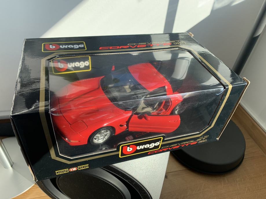 Chevrolet Corvette C5 Cabriolet 1997 Noire - 1/18 Burago - Miniature De Collection