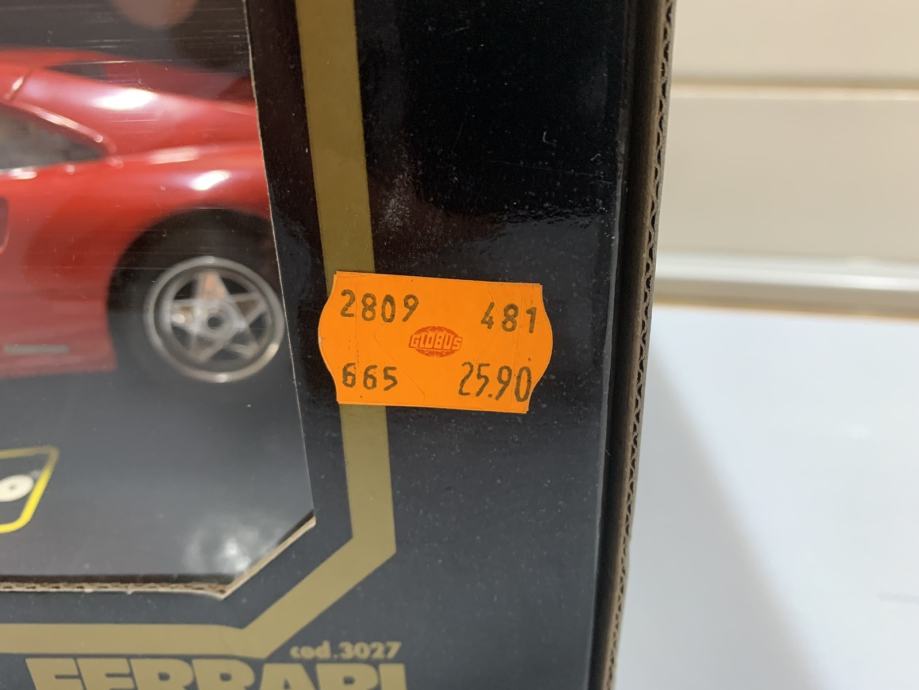 FERRARI GTO 1984 Burago 1/18 Raro Come Nuovo .No Mira Jouef Solido Ut