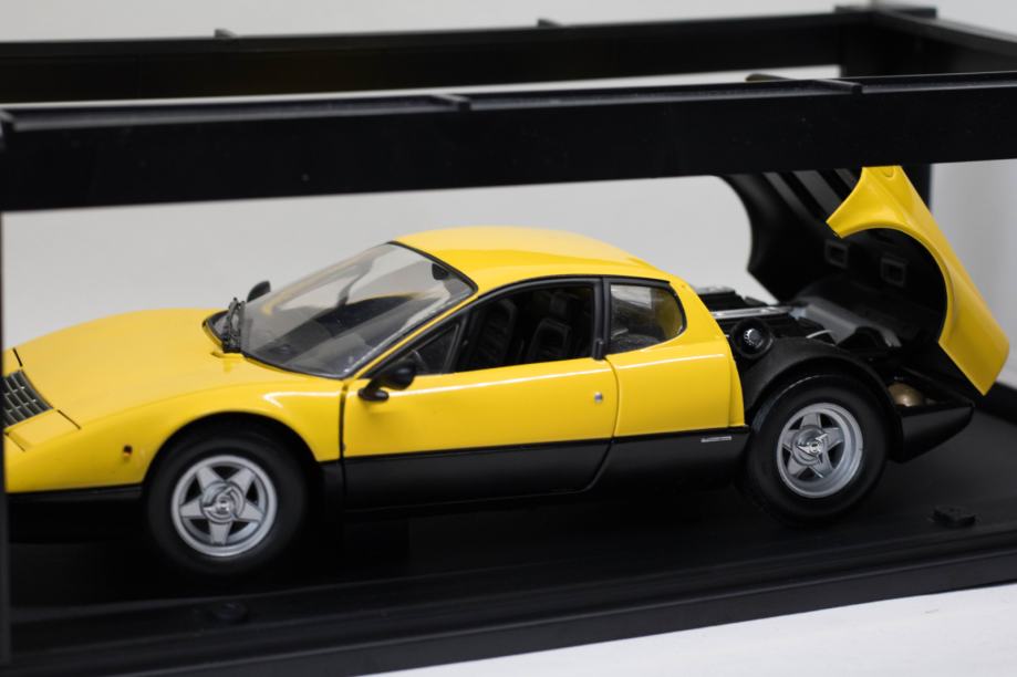 Ferrari 365 GT4 BB 75 - CMF 1/18 édition Limitée, état Superbe (manque Plaque)