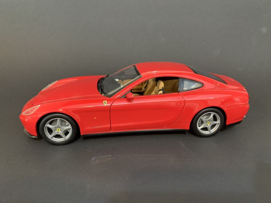 Ferrari 612 Scaglietti Hot Wheels 1/18 - Édition Limitée Rouge - Modèle Rare