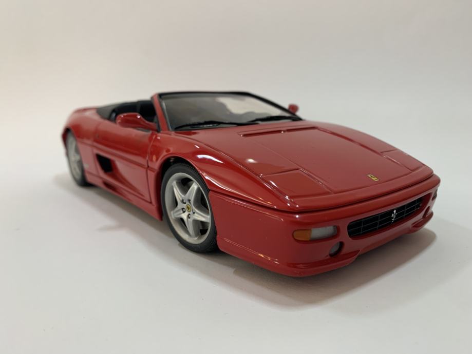Ferrari F355 UT MODELS 1:18 autic model maketa diecast maketa