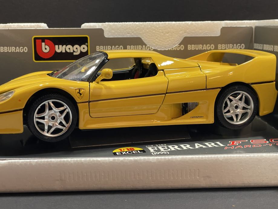 BURAGO 1/18 Ferrari F50 1995 N° 3352 en boite En très bon état