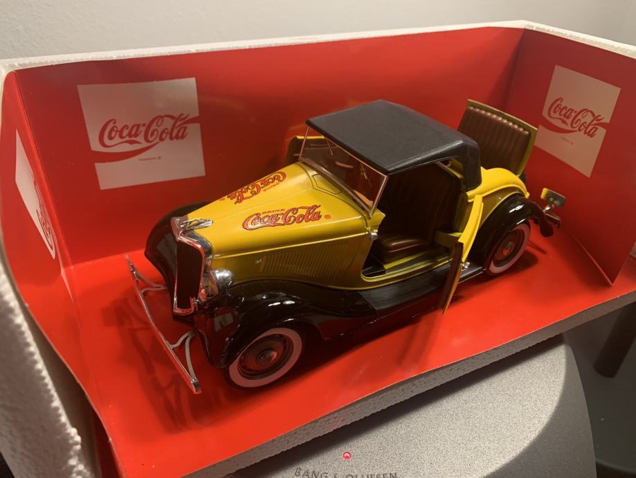 Coca Cola 1934 Ford V8 Roadster Replca De Cast by Soldo Made n