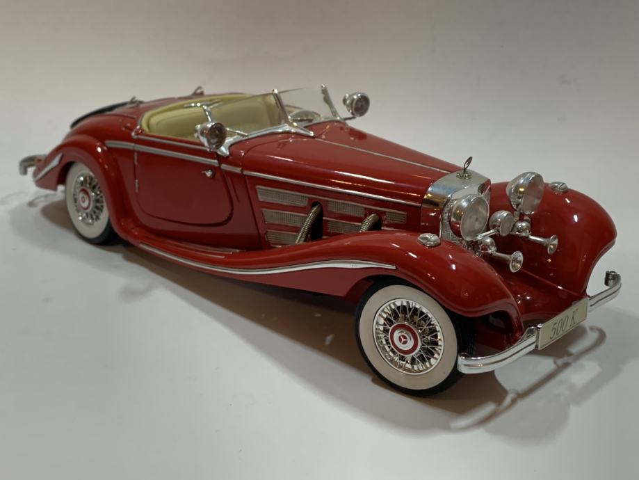 Maisto 1/18 Mercedes-Benz 500 K Spécial Roadster 1936 - Bleu Foncé - Miniature Collection