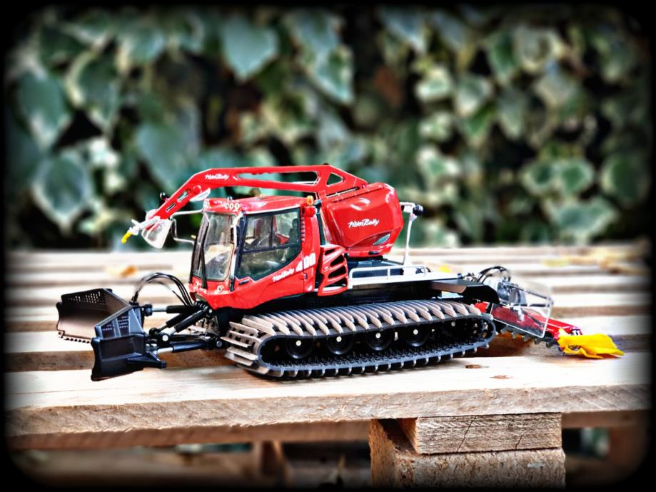 PistenBully 400 (metalni)