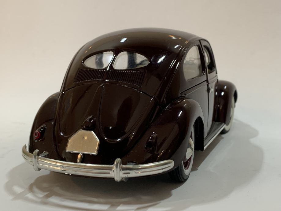 Voiture Miniature SOLIDO 1/17 - Volkswagen Coccinelle Cabriolet - Modèle Neuf En Boîte