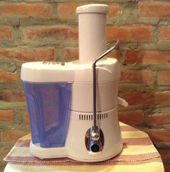 Jack LaLanne s power juicer express sokovnik