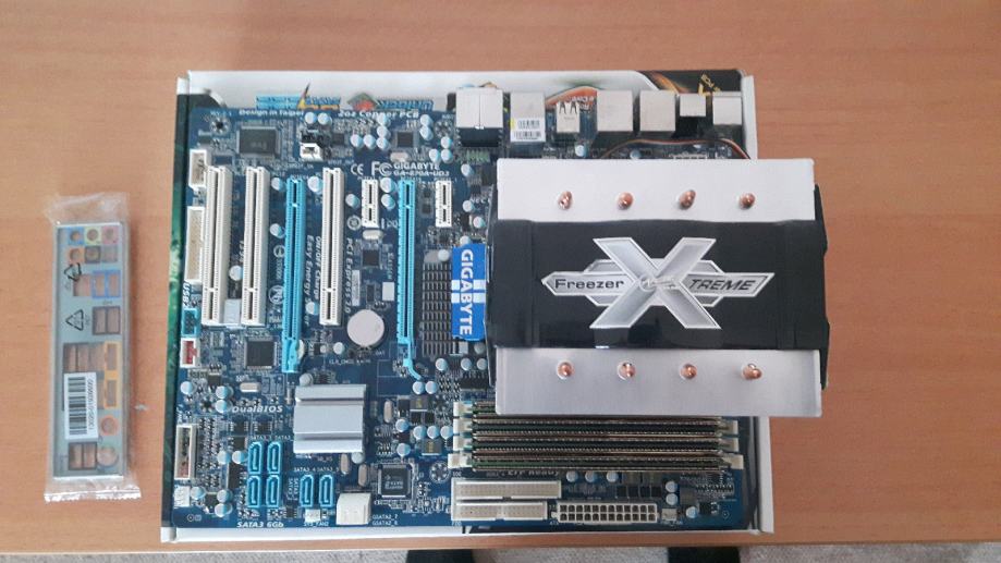 AMD Phenom II X4 955 + Gigabyte 870AUD3 Mainboard + 8GB DDR 3 Ram