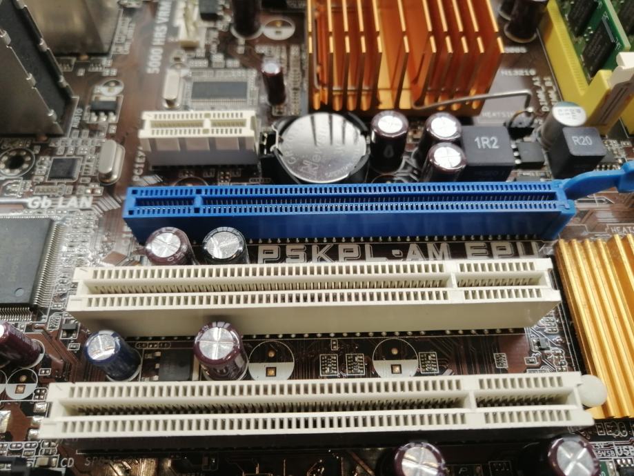 Asus P5KPLAM EPU + Intel Core2 Duo E8500 + 4GB DDR2