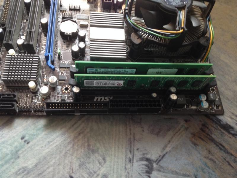 Matična MSI G41M-P26, Intel Celeron E3300 i 1x2 GB DDR3 1333 MHz