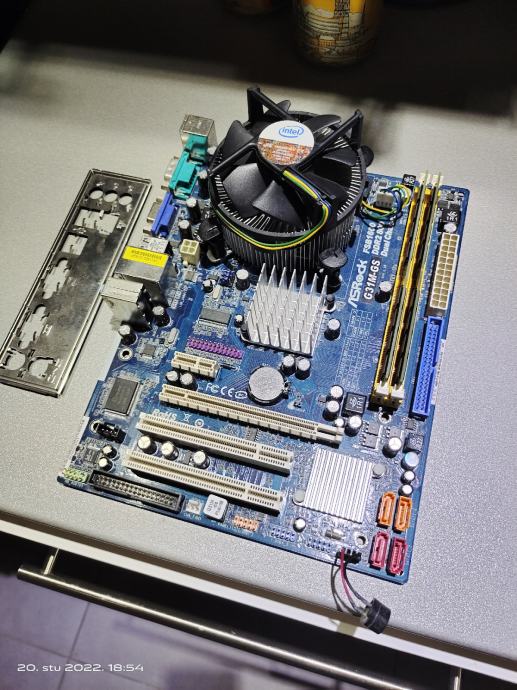 Matična ploča 775 Asrock G31MGS kombo sa Intel e8400 3ghz i ddr2 2gb