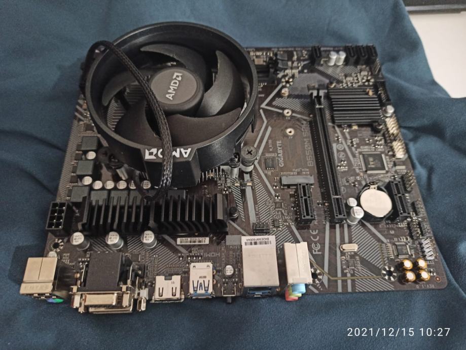 Matična ploča GIGABYTE B550M S2H, AMD B550, DDR4, mATX, s. AM4